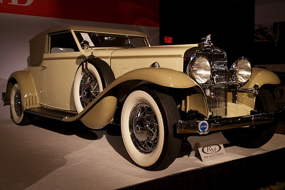 Stutz DV32 Convertible Victoria, 1933